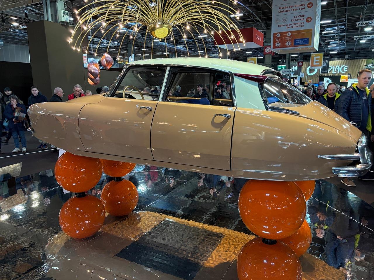 Classic cars at Retromobile